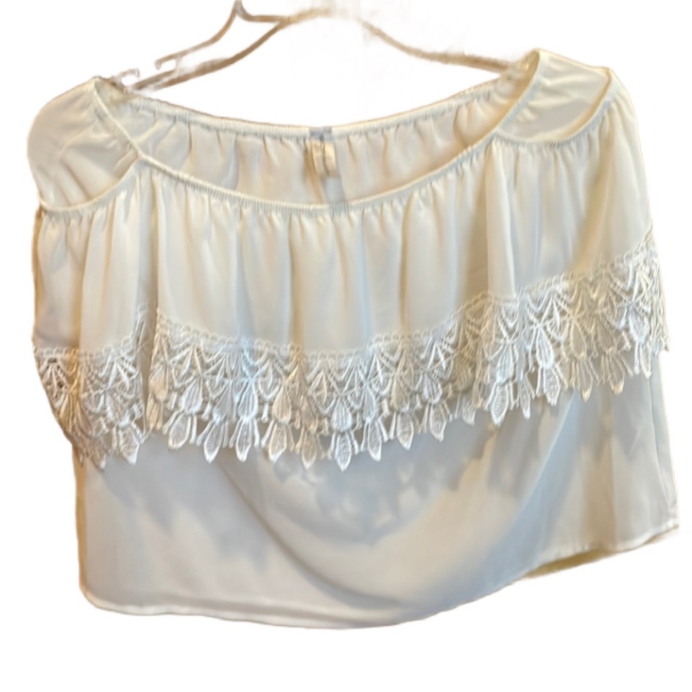 ⭐️Sucre collective off shoulder white blouse size large